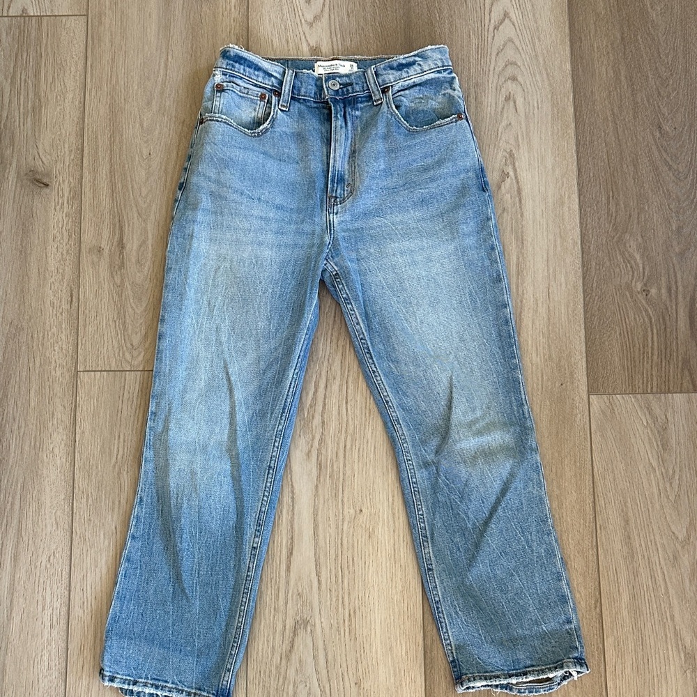 Abercrombie & Fitch The Ankle Straight Ultra High Rise Jeans